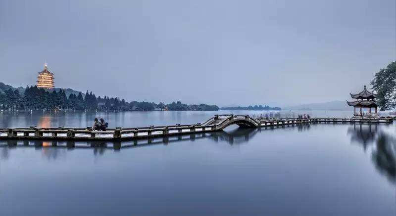 Relajarse en el lago de las mil islas de Hangzhou 4 Días
